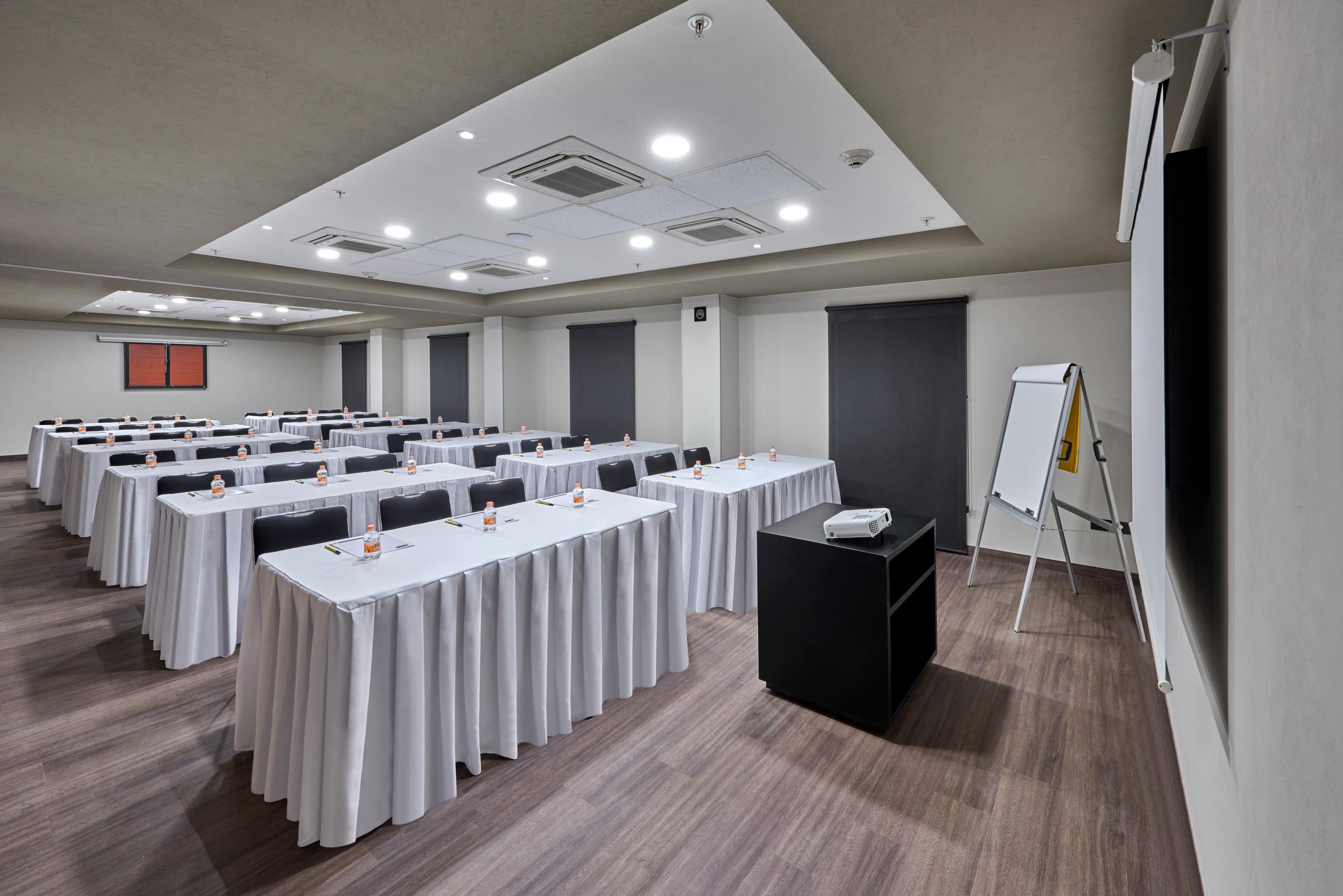 City Express By Marriott Ensenada Exterior photo