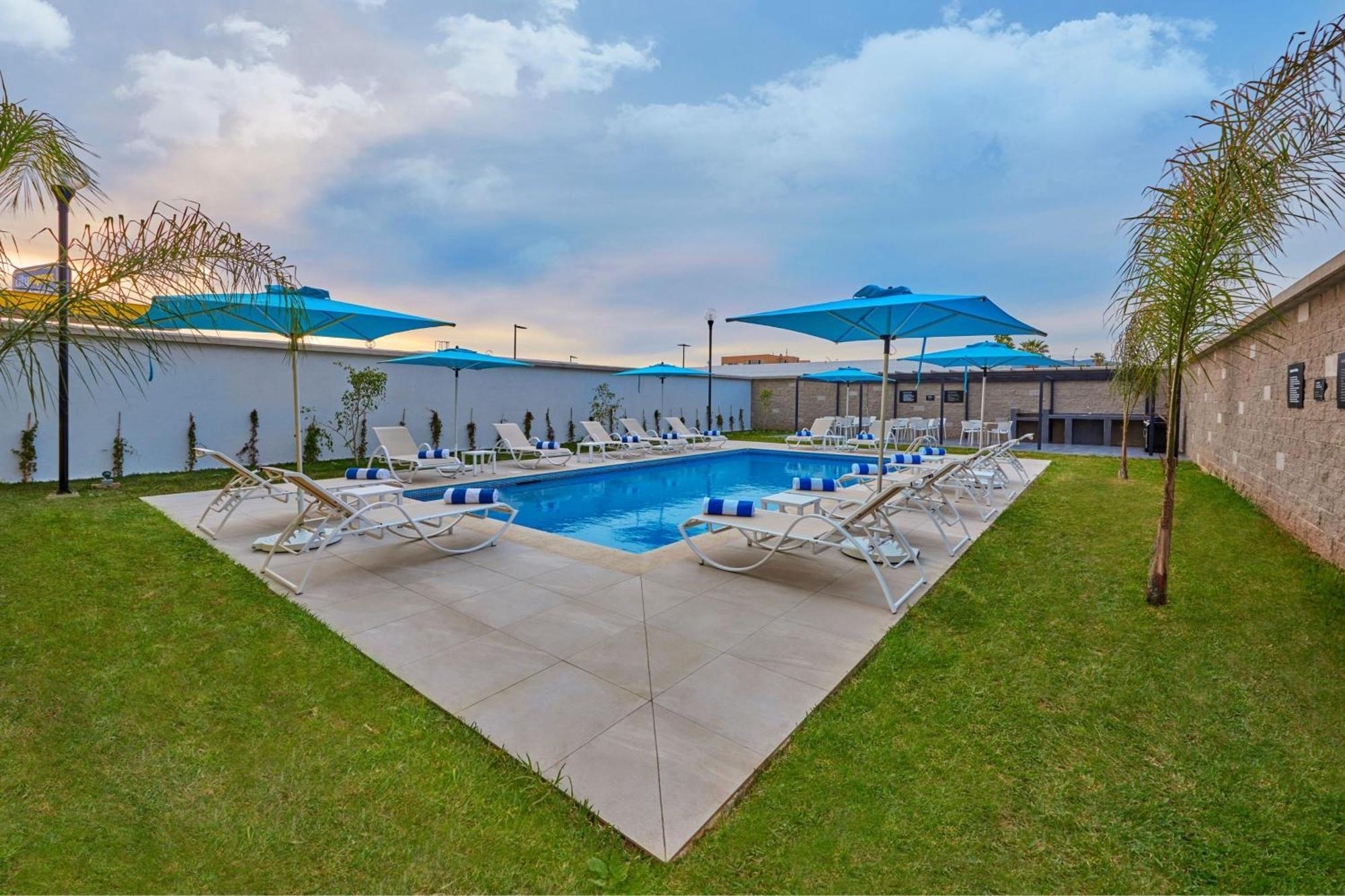 City Express By Marriott Ensenada Exterior photo