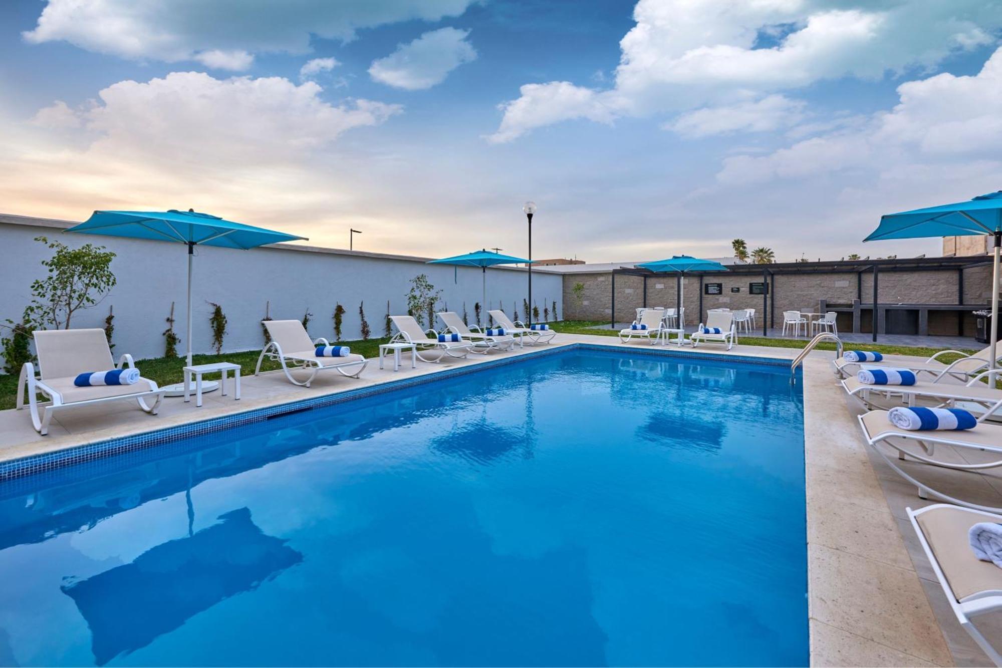 City Express By Marriott Ensenada Exterior photo